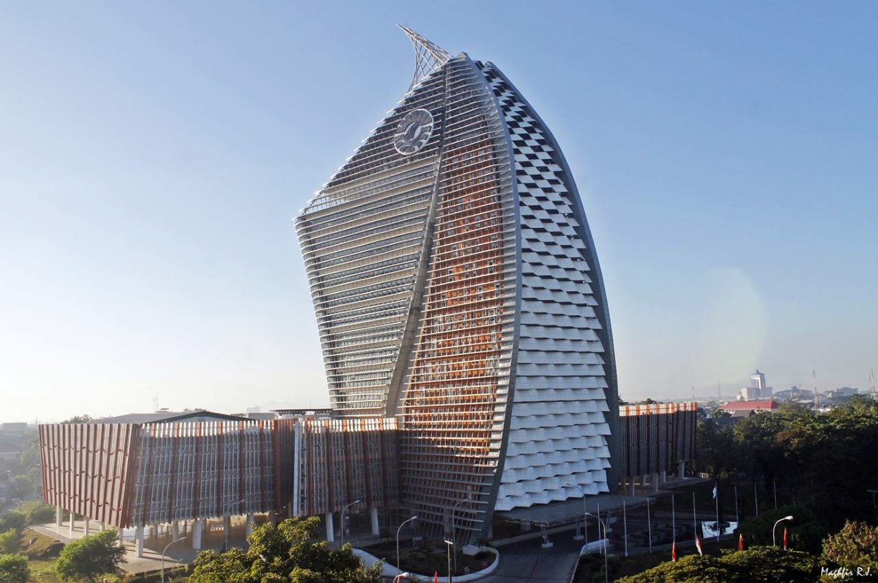 Sumber: https://unm.ac.id/wp-content/uploads/2022/03/WhatsApp-Image-2021-01-02-at-09.39.20.jpeg